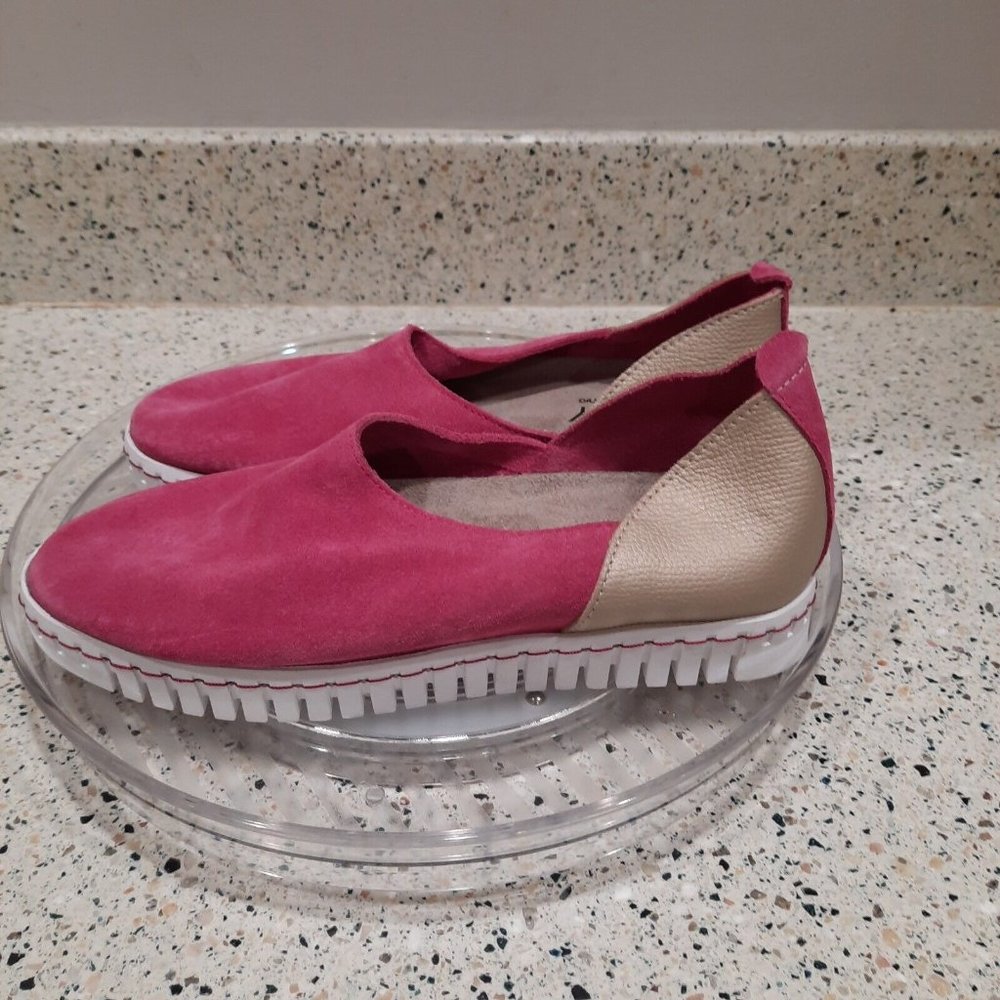 Bendy Crafted in California Pink Suede Silver Comfy Casual Slip On Shoes Sz 37